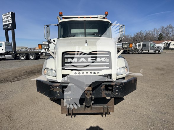 2013 MACK GRANITE GU813 - image 2 of 6