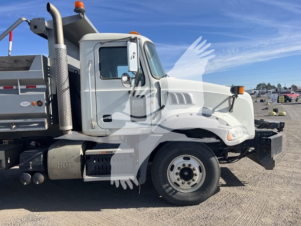 2013 MACK GRANITE GU813 - image 5 of 6