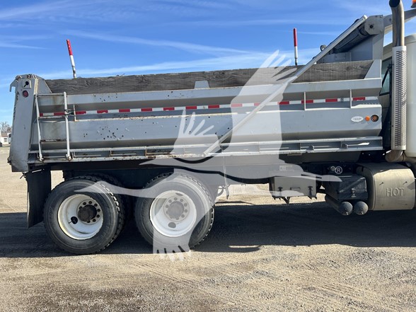 2013 MACK GRANITE GU813 - image 6 of 6