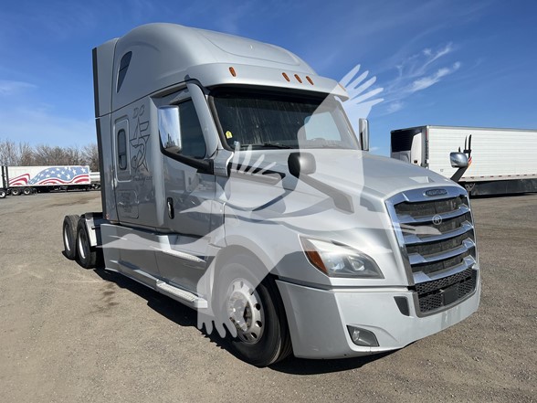 2021 FREIGHTLINER CASCADIA 126 - image 3 of 6