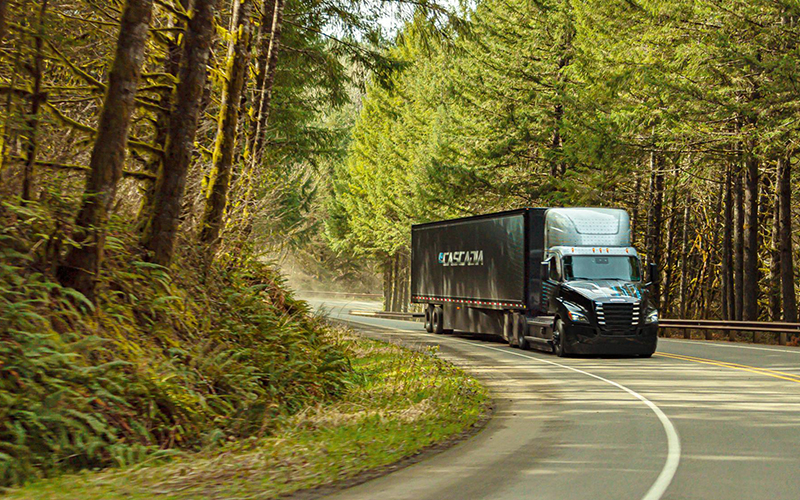 Freightliner eM2 Freightliner eM2 - image 4 of 6