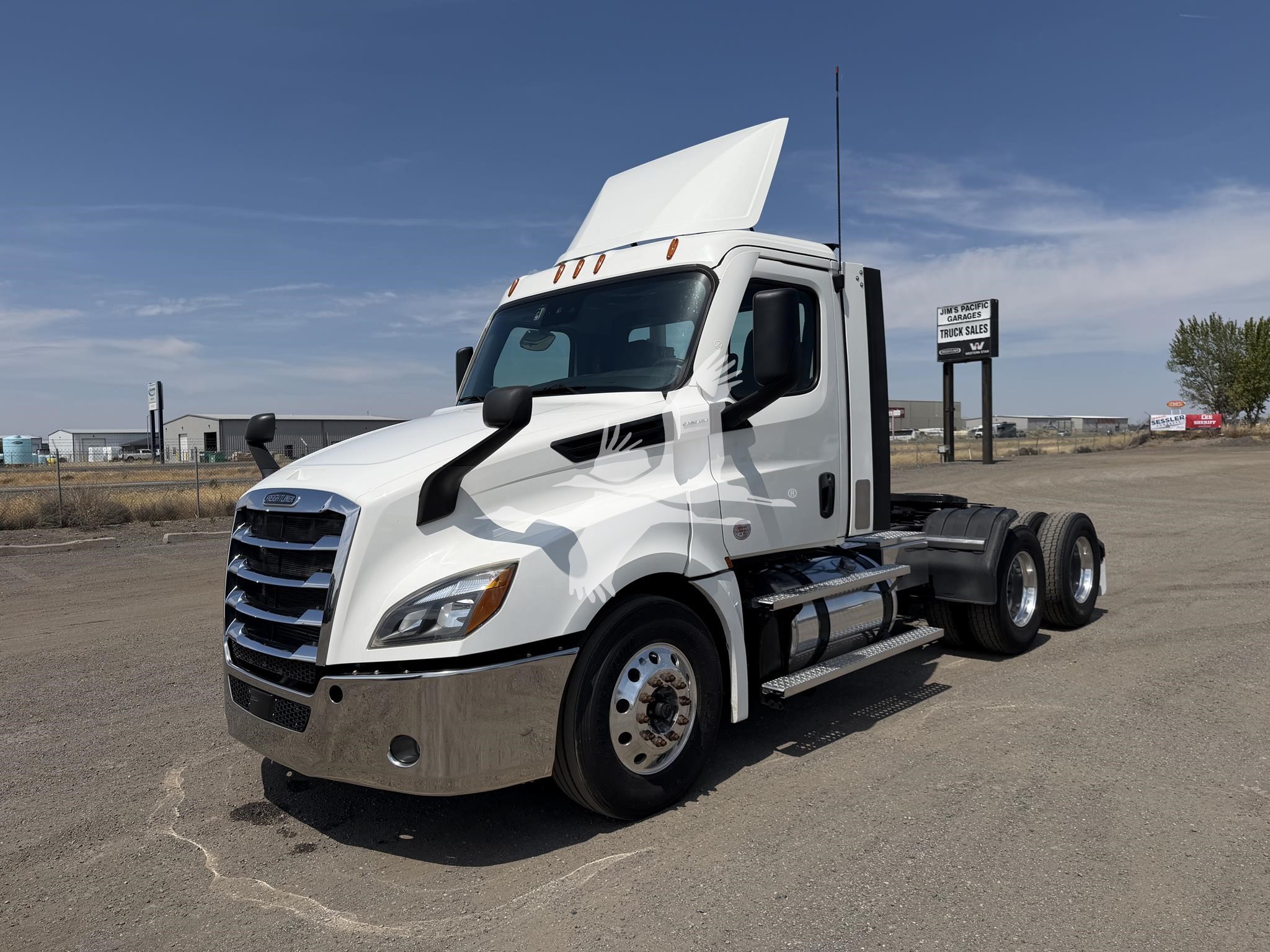 2021 FREIGHTLINER CASCADIA 126 2021 FREIGHTLINER CASCADIA 126 - image 3 of 6
