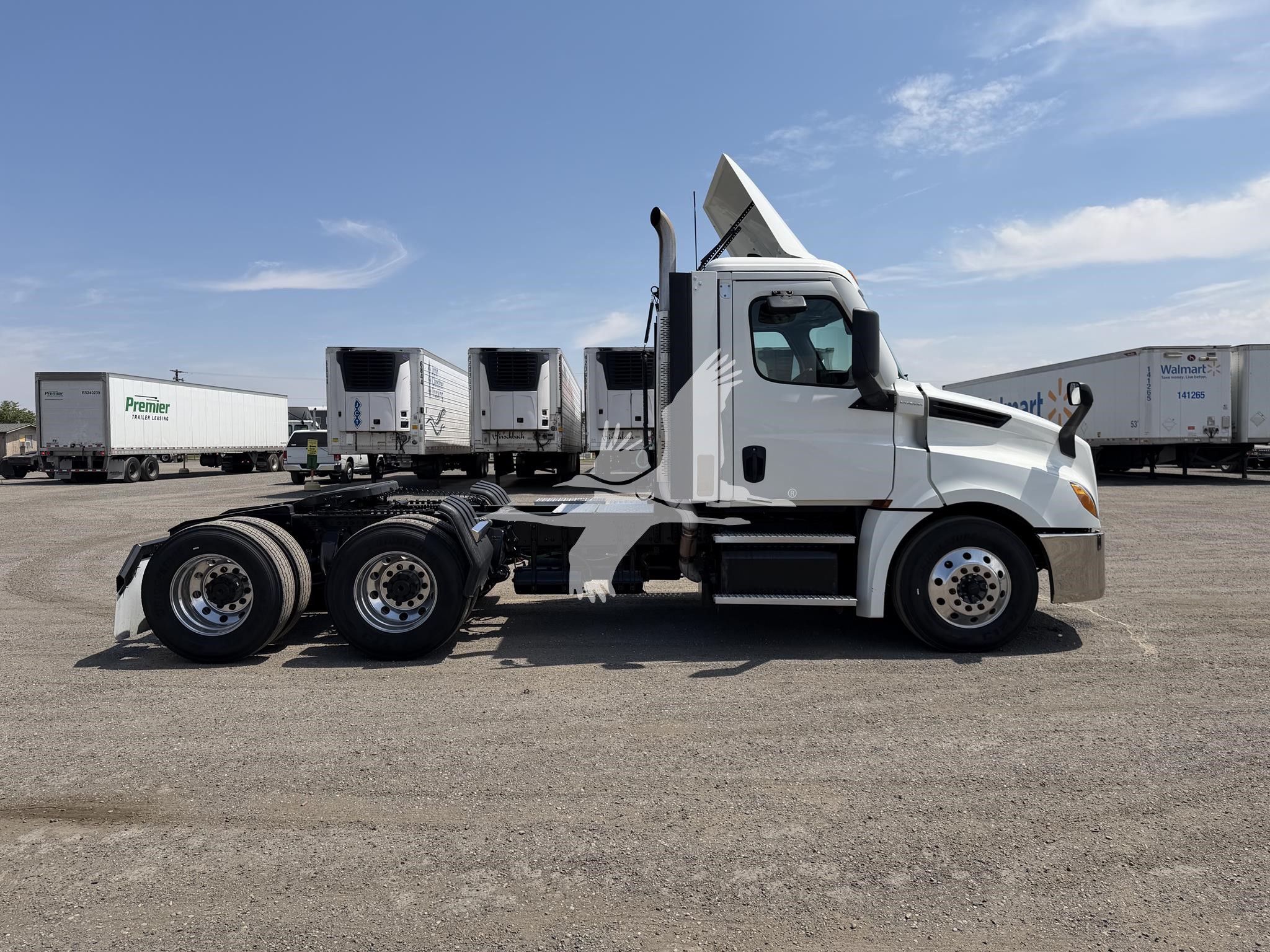 2021 FREIGHTLINER CASCADIA 126 2021 FREIGHTLINER CASCADIA 126 - image 4 of 6
