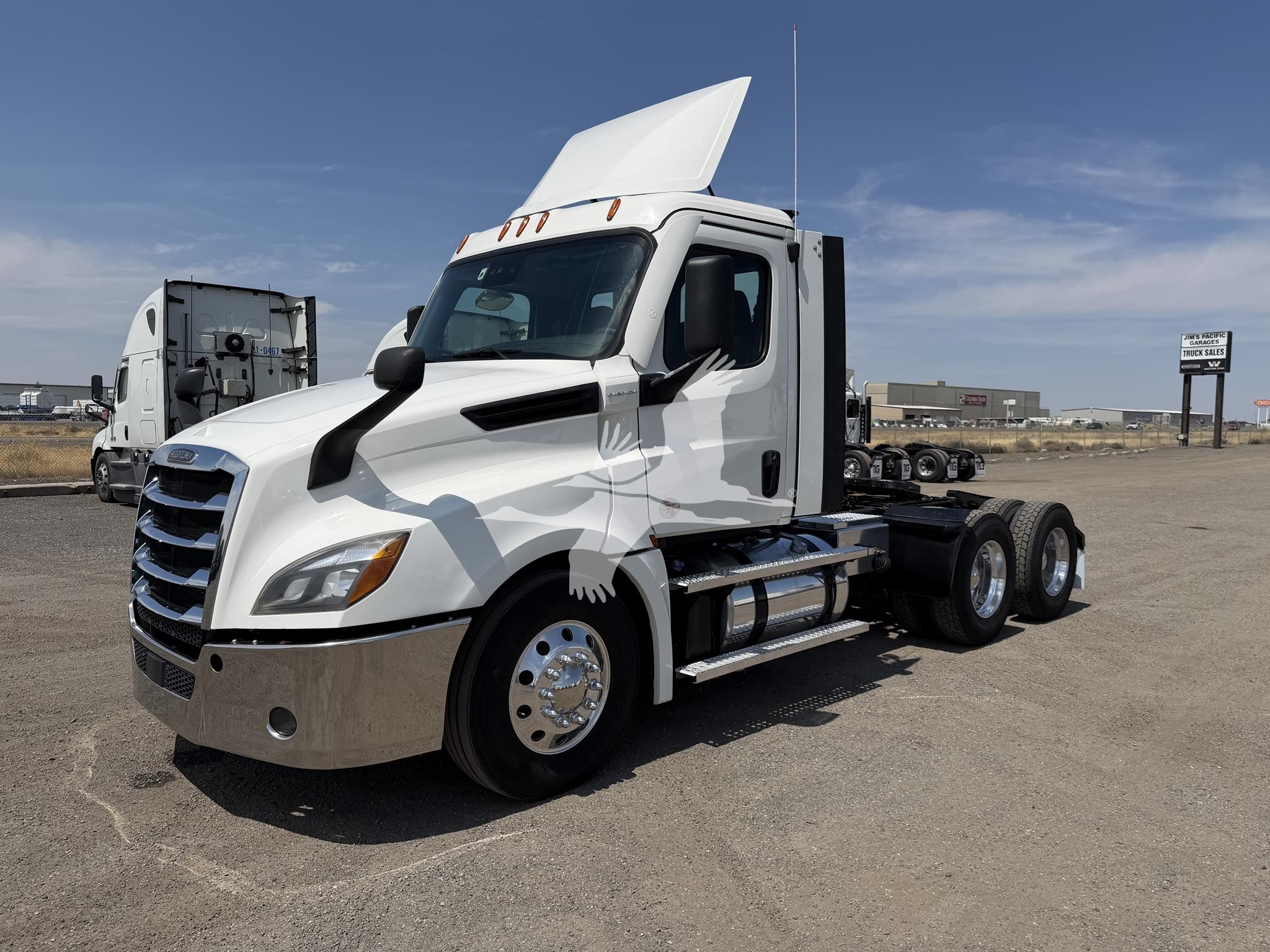 2021 FREIGHTLINER CASCADIA 126 2021 FREIGHTLINER CASCADIA 126 - image 2 of 6
