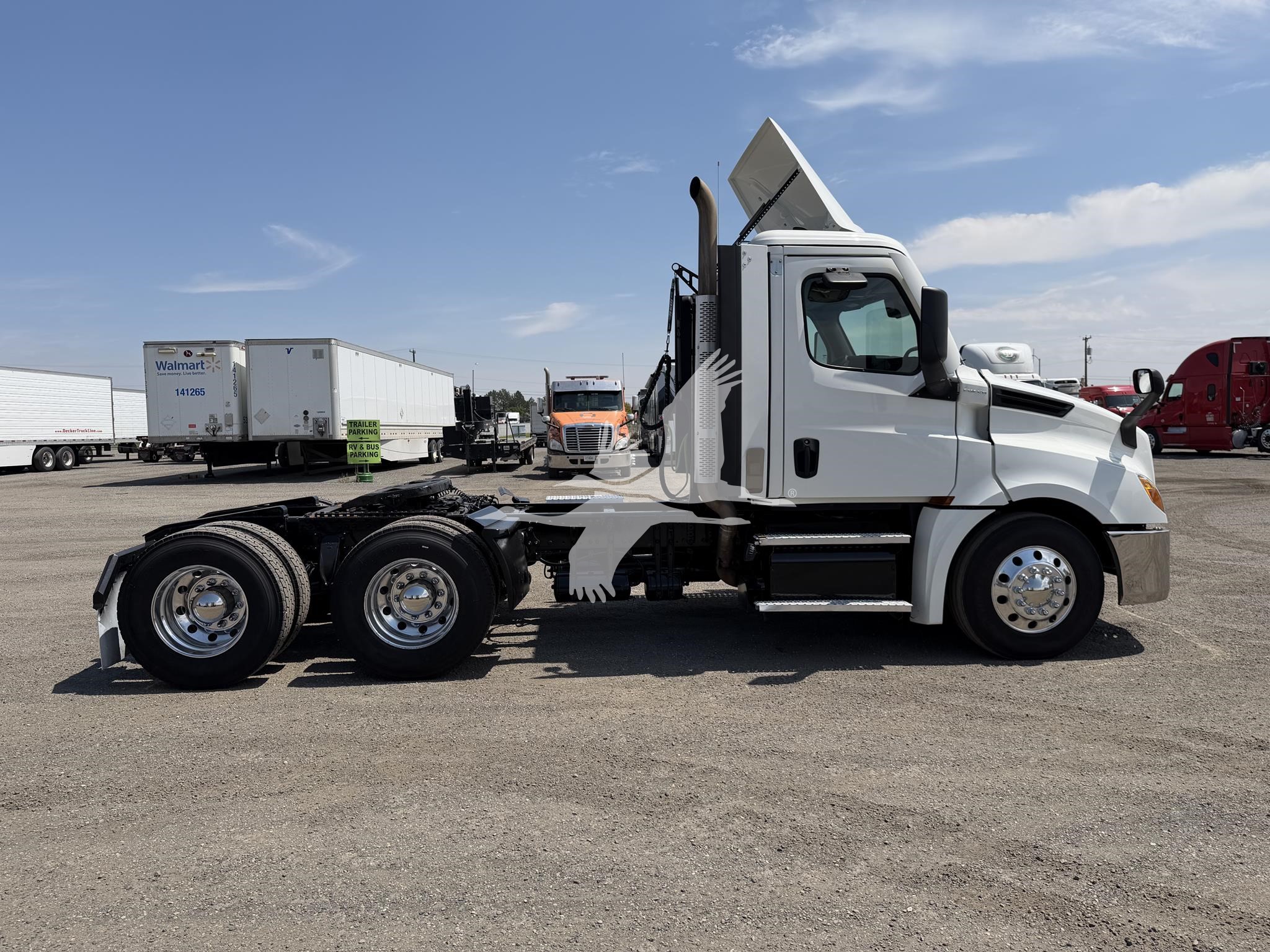 2021 FREIGHTLINER CASCADIA 126 2021 FREIGHTLINER CASCADIA 126 - image 4 of 6