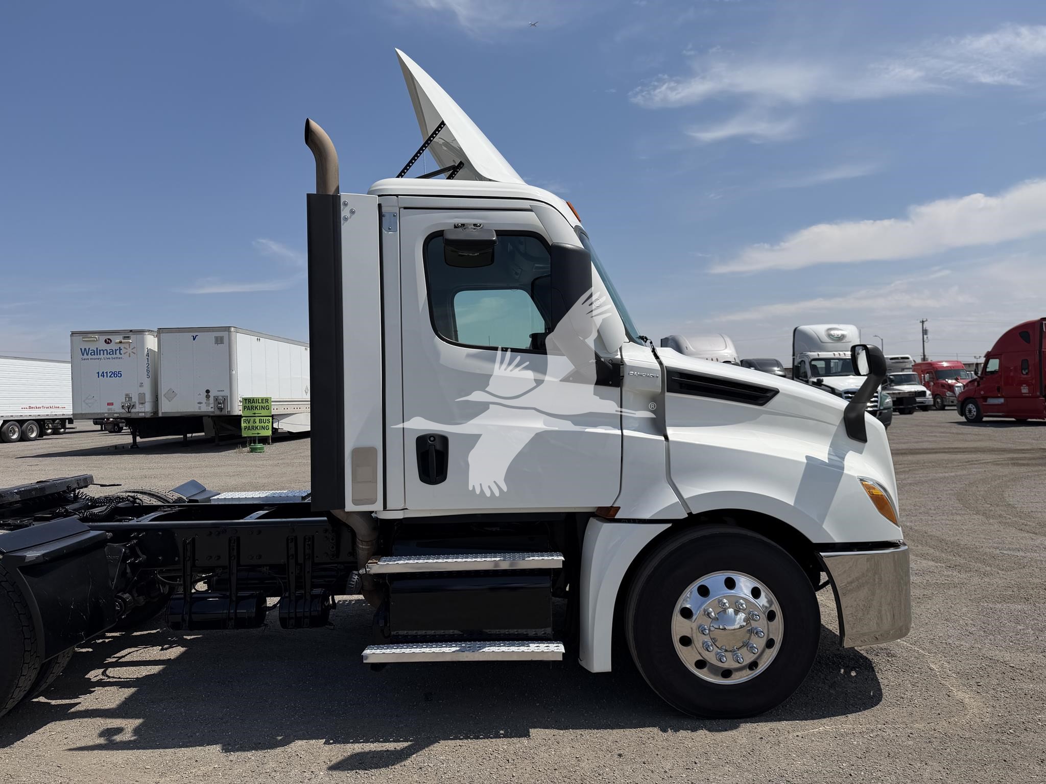 2021 FREIGHTLINER CASCADIA 126 2021 FREIGHTLINER CASCADIA 126 - image 5 of 6