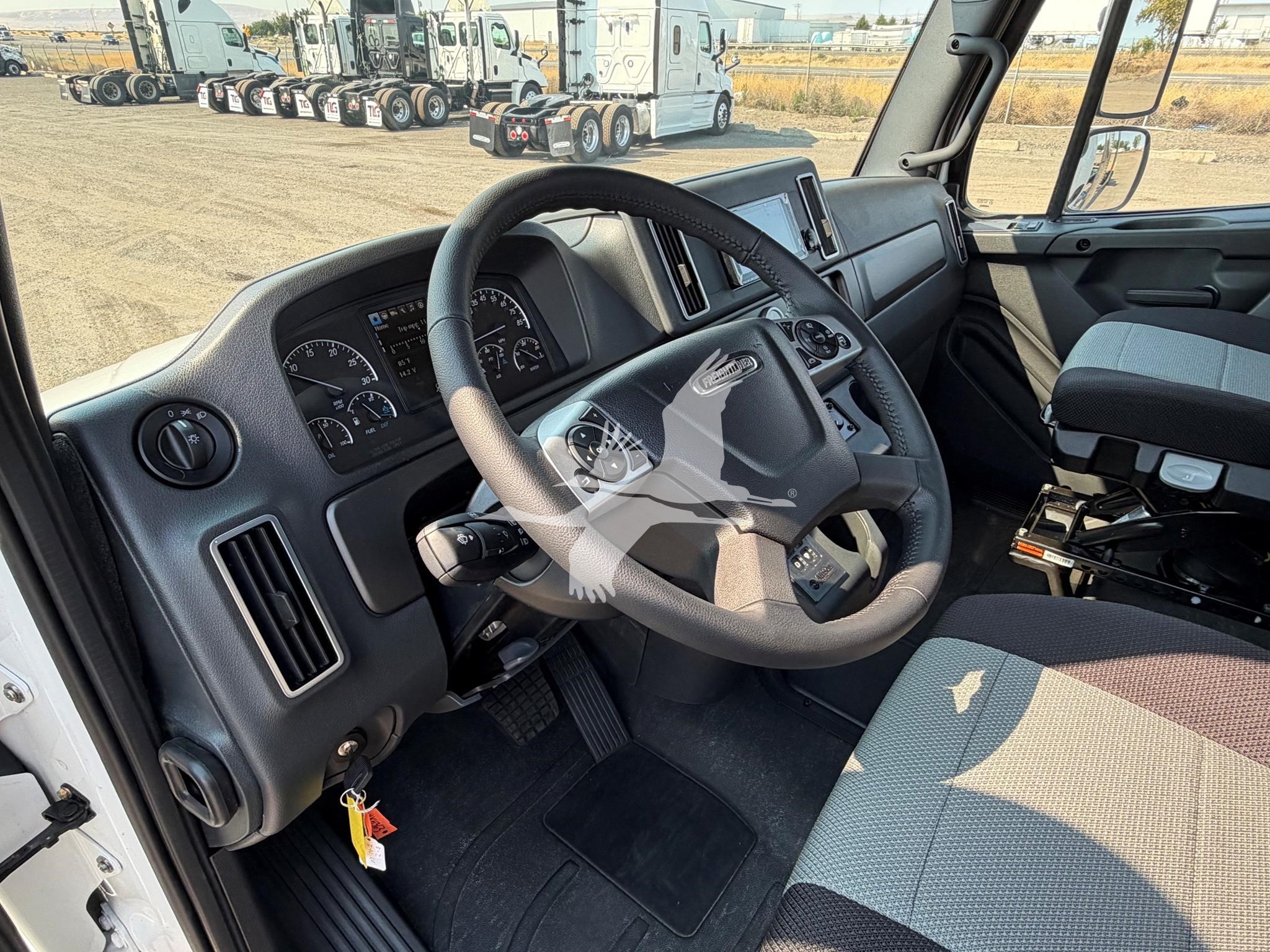 2027 FREIGHTLINER BUSINESS CLASS M2 106 PLUS 11036301388 2027 FREIGHTLINER BUSINESS CLASS M2 106 PLUS 11036301388